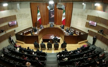 Tribunal Electoral determina sancionar a edil de Puebla por violar veda electoral en revocación de mandato