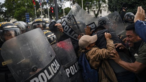 Protestas no son más que un “pretexto” para “ocasionar el caos” en el país: Dina Boluarte