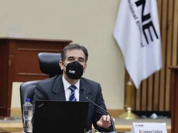 Descarta Lorenzo Córdova renunciar como presidente del INE para ser candidato presidencial en 2024