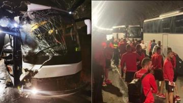 Aparatoso accidente sufre autobús que trasladaba a selección de Bulgaria; jugador fue operado de emergencia