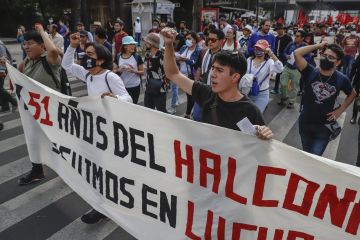 Activistas y estudiantes se manifestaron en la CDMX a 51 años de la matanza del “Halconazo”
