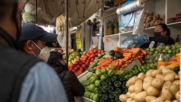 AMLO descarta desabasto de alimentos en México por inflación mundial