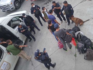 Son rescatados 69 migrantes dentro de hotel cercano a la central de autobuses en Puebla