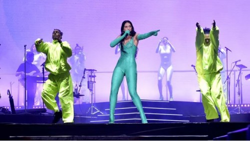 Dua Lipa habló de los rumores sobre su participación en la ceremonia inaugural de Qatar 2022