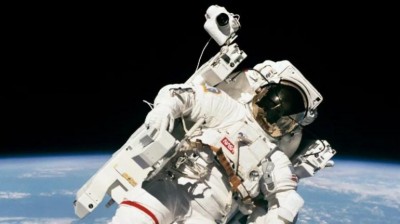 El día en que un astronauta flotó libre en el espacio por primera vez en la historia