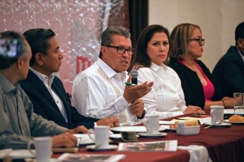Desde Puebla, Monreal promete respetar las reglas de Morena y el INE