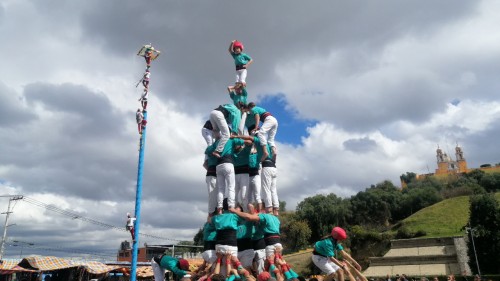 “Castellers de Vilafranca” y Voladores de Cuetzalan : muestra de arte, cultura y tradición de dos continentes