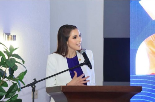 Laura Bernal