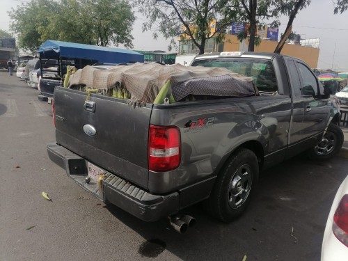 Asaltan a vendedor de elotes en Tlaltelulco: le quitan su camioneta
