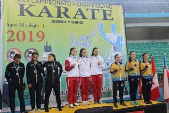 La karateca poblana Victoria Cruz, medalla de oro en Ecuador