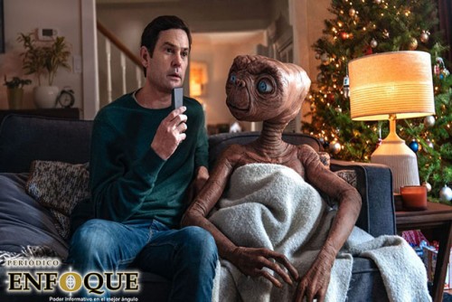 E.T. vuelve y se reúne con eliott después de 37 años