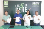 Berenice Porquillo firma compromiso por el desarrollo sustentable y la acción climática