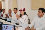 Tonantzin Fernández recibe apoyo de 8 presidentes auxiliares en San Pedro Cholula
