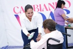 Entrega Guadalupe Cuuatle medicamentos a personas con enfermedades crónico-degenerativas 