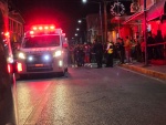 Motociclista muere tras brutal choque contra unidad de transporte público y auto, en Nativitas