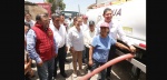 Alejandro Armenta durante visita a una colonia de Puebla