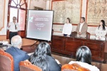 Foto: Cortesía Autoridades de Tlaxcala durante capacitación sobre prevención del gusano barrenador.
