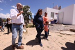 Foto: Cortesía Lorena Cuéllar entrega apoyos de vivienda en Atltzayanca.