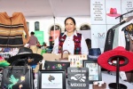 Mujeres emprendedoras participan en Expo Hecho en México en Tlaxcala.