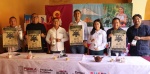 Foto: Cortesía Productores de mezcal poblano durante un festival en Tehuacán.