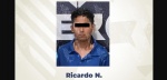 Agentes investigadores durante una detención.