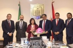 Gobernadora de Tlaxcala durante reunión con directivos de la CFE.
