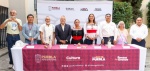 Foto: Cortesía Artesanas exhiben productos tradicionales durante una expo en Puebla.