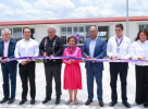 Estudiantes y autoridades durante la inauguración del nuevo plantel Cebes en Tepeyanco.