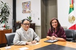 Lorena Cuéllar y Rosa Icela Rodríguez durante reunión de trabajo.