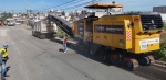 Trabajos de rehabilitación en una avenida del sur de Puebla.