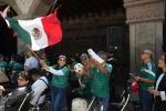 Foto: Cortesía Aficionados viendo el Mundial 2026 en la Plaza de la Constitución de Tlaxcala.