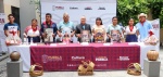 Foto: Cortesía Visitantes recorren la Feria Patronal San Juan Bautista en Ajalpan.