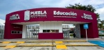 Estudiantes en escuela durante temporada de lluvias