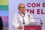 Estudiantes realizando trámite de ingreso al bachillerato en Tlaxcala.