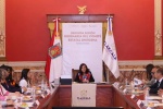 Lorena Cuéllar durante sesión del Comité Estatal Indígena en Tlaxcala