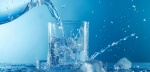 Foto: Cortesía Vaso con agua mineral y burbujas