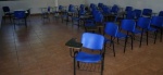 Padres de familia afuera de una escuela privada en Puebla