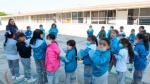 Maestros y alumnos en escuela de Tlaxcala durante suspensión de clases