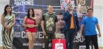 Julio César Chávez y Travieso Arce durante el pesaje en Puebla.