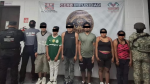 Foto: Cortesía Niño juega como portero en cancha de futbol