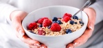 Tazón de avena con fruta y semillas