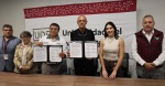 Foto: Cortesía Autoridades del COBAEP y la UDEP durante la firma del convenio.
