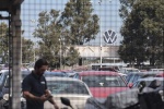 Planta automotriz de Volkswagen y trabajadores de la industria.